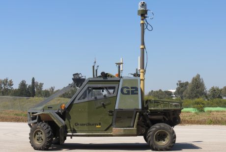 הרכב האוטונומי גארדיום בהדגמה שביצעה התעשייה האווירית